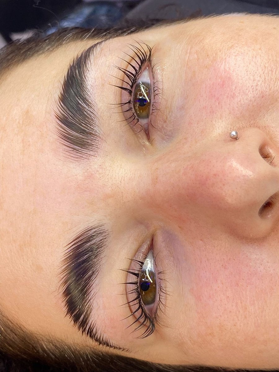 Laminado de cejas y mirada definida en Rota Cádiz - Alejandra Studio
